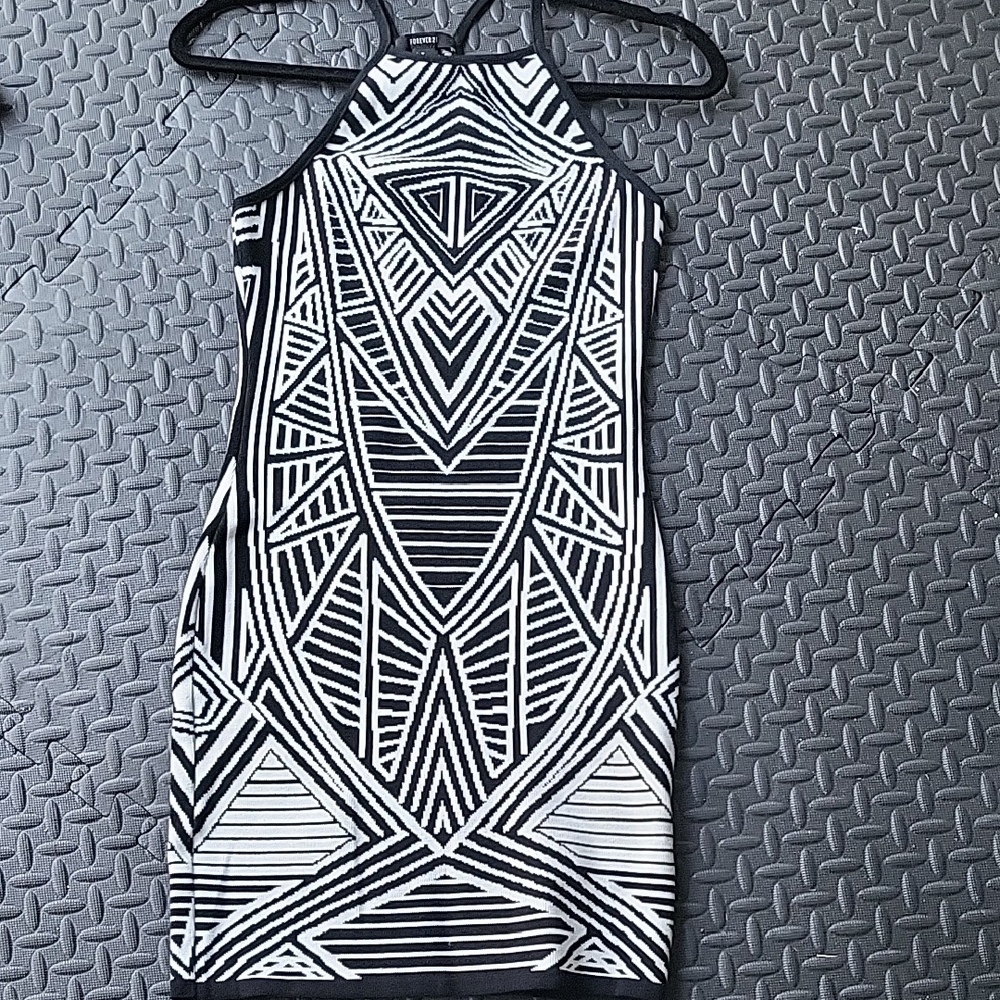 Medium Bundle Dress Short 2 Tops - Picture 5 of 15